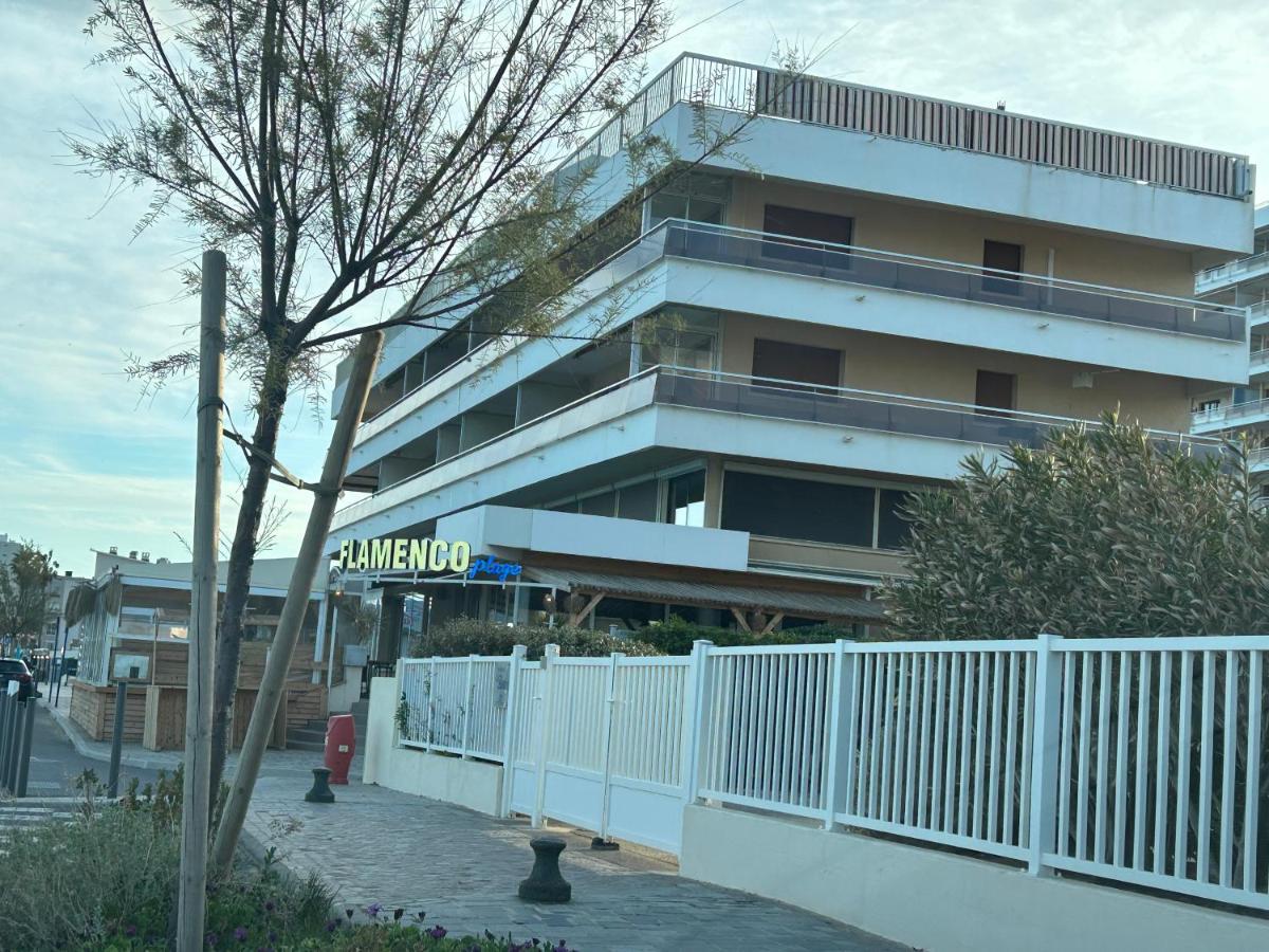 Premium Sea Front Apartment Le Lavandou Ngoại thất bức ảnh