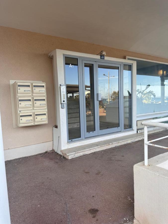 Premium Sea Front Apartment Le Lavandou Ngoại thất bức ảnh